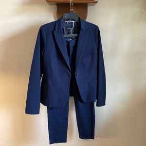 Banana Republic 2 piece Navy Blue Sloan pants suits